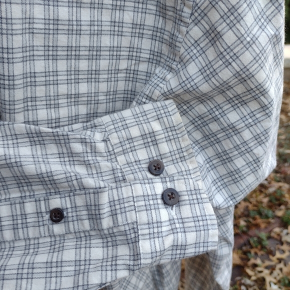 Eddie Bauer long sleeve cotton shirt - Picture 8 of 9